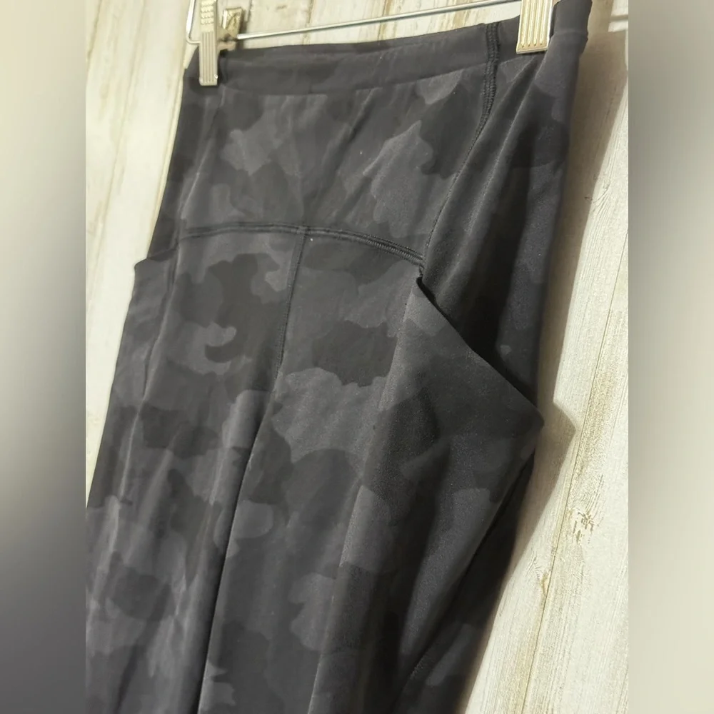 Lululemon Swift‎ Speed High-Rise Brushed Tight Sz 2
